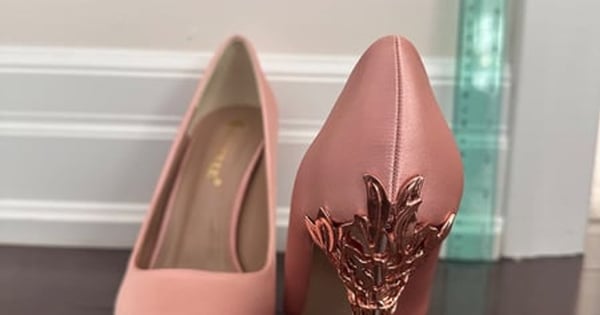 Pink Pointed Toe Pumps with  Vine Heel Detail