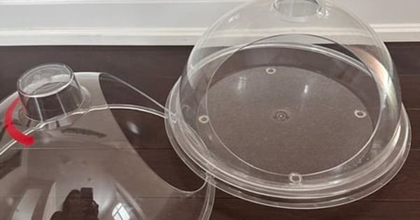 Cal-Mil Clear Acrylic Turn-N-Serve Classic Dome