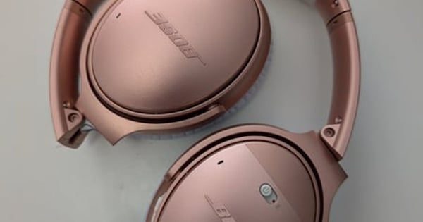 Bose QC35 II Rose Gold Limited Edition Headphones