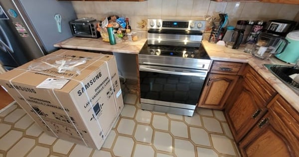 Samsung 30" Smart Electric Convection Range